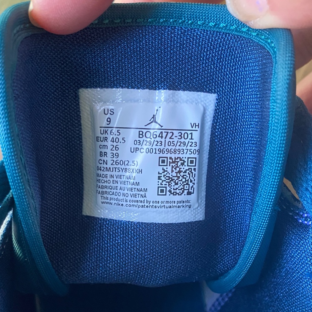 Nike Air Jordan 1 Women's High Top Sneakers Mid in Teal & Navy - Picture 5 of 6
